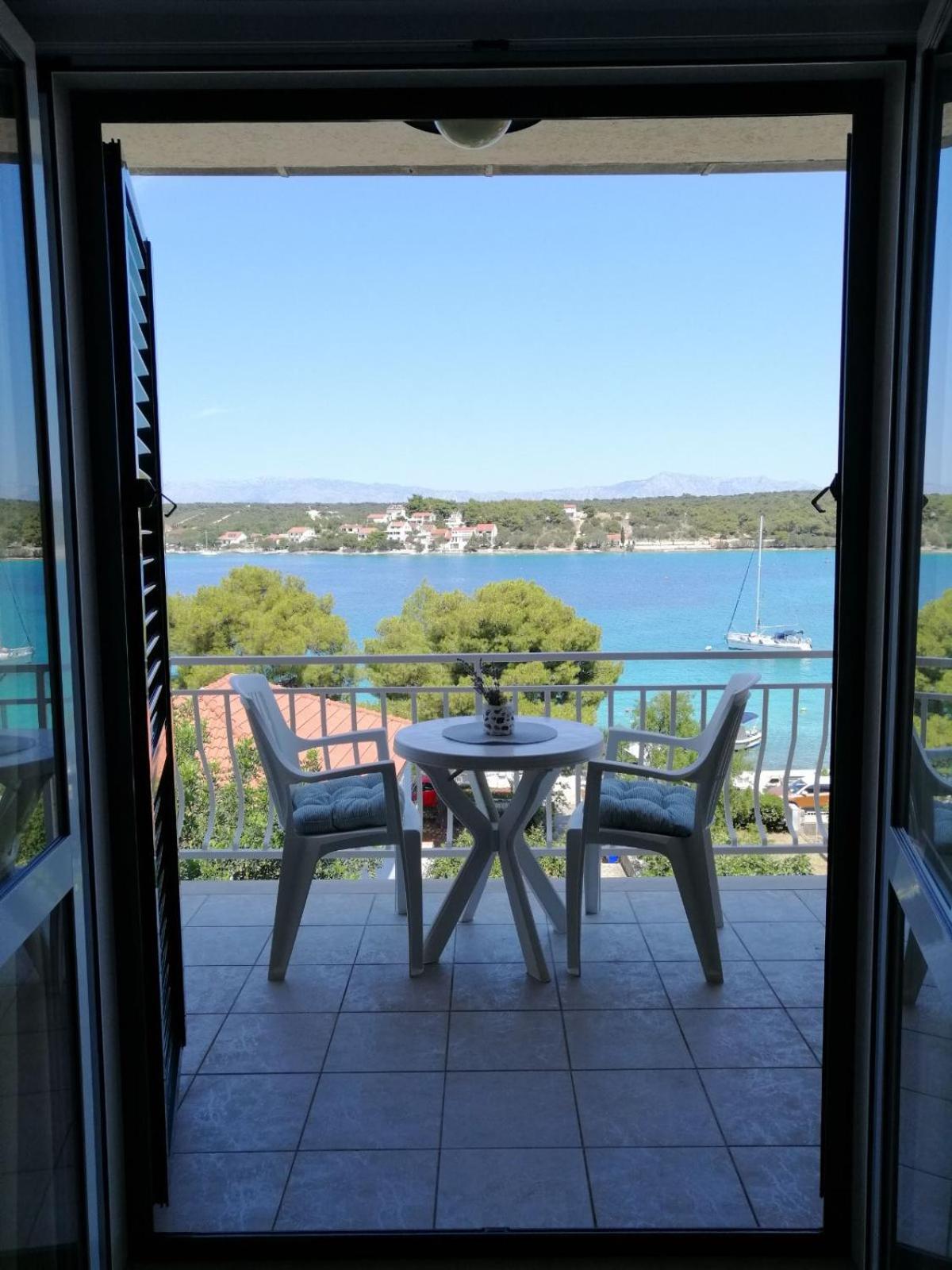 Ceratonia Apartments Lovište Quarto foto